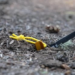 Six Moon Designs 6 Piece Stake Set -Outdoor Soldes sardines alu six moon design 6 piece stake set 03