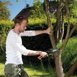 Scie Fiskars Xtract SW75 -Outdoor Soldes scie pliable fiskars xtract sw75 02