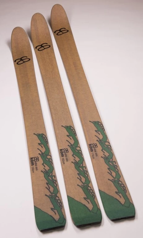 Skis Altai Kom 3 Skis Altai Kom